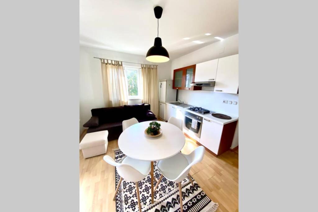 Cozy Apartment Umag Exterior photo